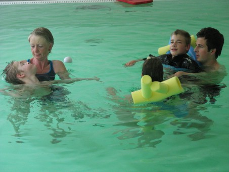 Schwimmen mit Schwerstbehinderten Schülern